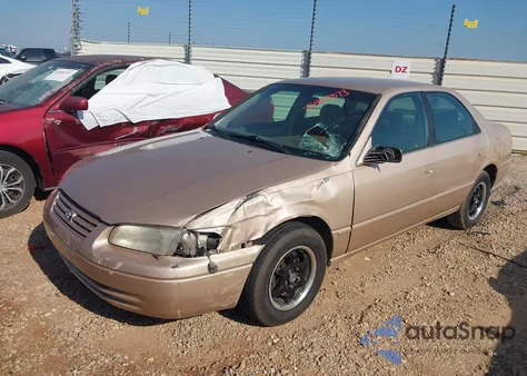 1999 Toyota Camry Le from USA, damaged, VIN 4T1BG22K2XU441805